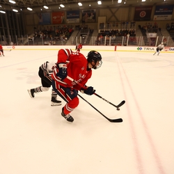 Photo: 251115-HMLN-SMMN-M-0695