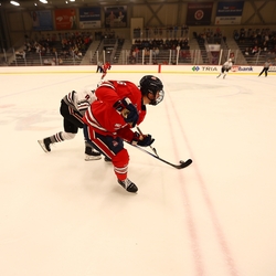 Photo: 251115-HMLN-SMMN-M-0696